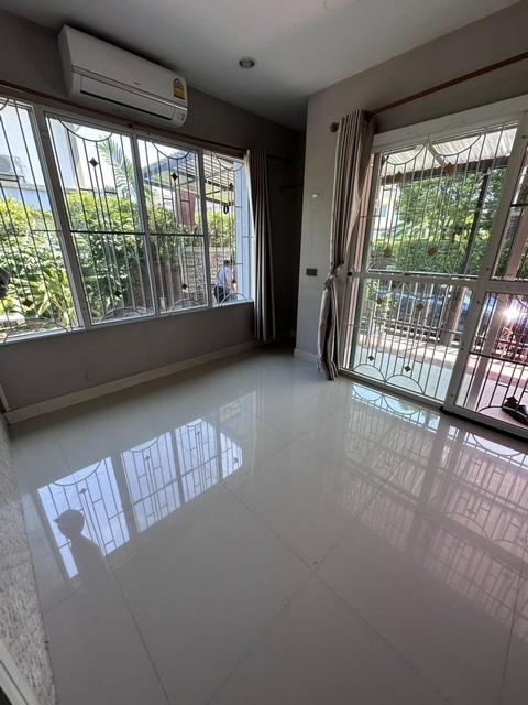 ประกาศฟรี! ซื้อ-ขาย-เช่า คอนโด บ้าน ทาวน์โฮม ที่ดิน และพื้นที่เชิงพาณิชย์ทั่วประเทศไทย ทุกทำเล ทุกงบประมาณ ไม่มีค่าใช้จ่าย ลงง่าย ขายไว เข้าถึงผู้ซื้อโดยตรง 4 491675pic3.jpg