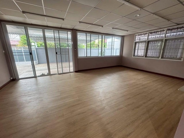 ประกาศฟรี! ซื้อ-ขาย-เช่า คอนโด บ้าน ทาวน์โฮม ที่ดิน และพื้นที่เชิงพาณิชย์ทั่วประเทศไทย ทุกทำเล ทุกงบประมาณ ไม่มีค่าใช้จ่าย ลงง่าย ขายไว เข้าถึงผู้ซื้อโดยตรง 3 491671pic2.jpg