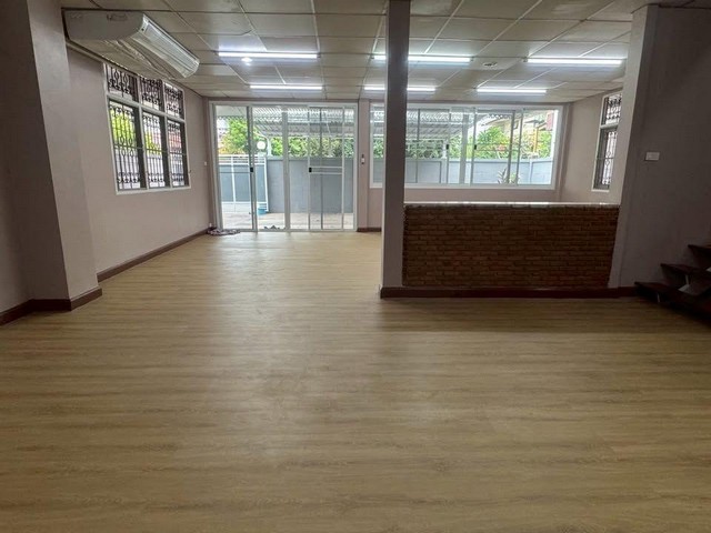 ประกาศฟรี! ซื้อ-ขาย-เช่า คอนโด บ้าน ทาวน์โฮม ที่ดิน และพื้นที่เชิงพาณิชย์ทั่วประเทศไทย ทุกทำเล ทุกงบประมาณ ไม่มีค่าใช้จ่าย ลงง่าย ขายไว เข้าถึงผู้ซื้อโดยตรง 4 491671pic3.jpg