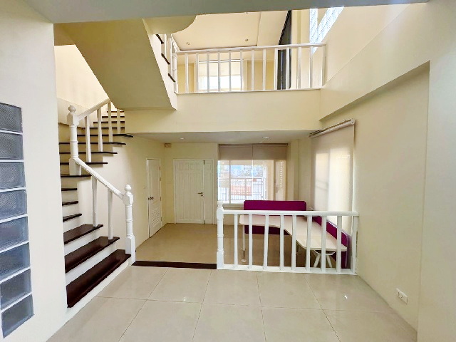 ประกาศฟรี! ซื้อ-ขาย-เช่า คอนโด บ้าน ทาวน์โฮม ที่ดิน และพื้นที่เชิงพาณิชย์ทั่วประเทศไทย ทุกทำเล ทุกงบประมาณ ไม่มีค่าใช้จ่าย ลงง่าย ขายไว เข้าถึงผู้ซื้อโดยตรง 4 201844pic3.jpg