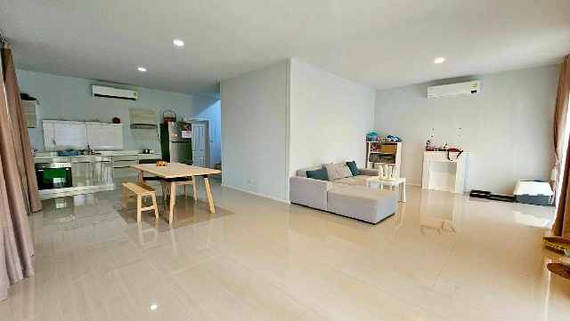 ประกาศฟรี! ซื้อ-ขาย-เช่า คอนโด บ้าน ทาวน์โฮม ที่ดิน และพื้นที่เชิงพาณิชย์ทั่วประเทศไทย ทุกทำเล ทุกงบประมาณ ไม่มีค่าใช้จ่าย ลงง่าย ขายไว เข้าถึงผู้ซื้อโดยตรง 3 201840pic2.jpg