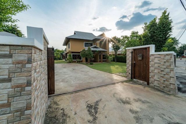 ประกาศฟรี! ซื้อ-ขาย-เช่า คอนโด บ้าน ทาวน์โฮม ที่ดิน และพื้นที่เชิงพาณิชย์ทั่วประเทศไทย ทุกทำเล ทุกงบประมาณ ไม่มีค่าใช้จ่าย ลงง่าย ขายไว เข้าถึงผู้ซื้อโดยตรง 2 201967pic1.jpg