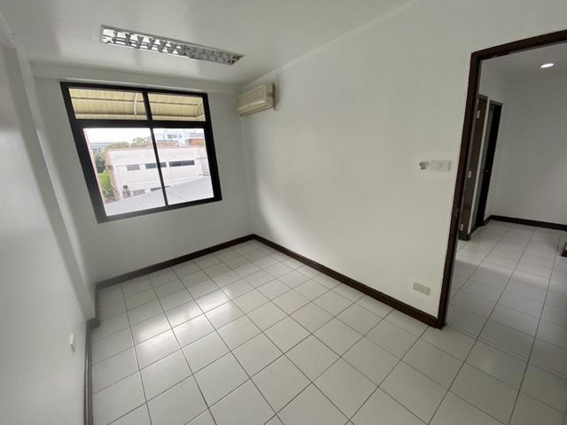 ประกาศฟรี! ซื้อ-ขาย-เช่า คอนโด บ้าน ทาวน์โฮม ที่ดิน และพื้นที่เชิงพาณิชย์ทั่วประเทศไทย ทุกทำเล ทุกงบประมาณ ไม่มีค่าใช้จ่าย ลงง่าย ขายไว เข้าถึงผู้ซื้อโดยตรง 5 491762pic4.jpg