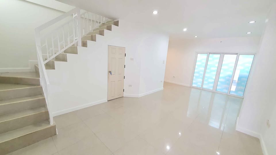 ประกาศฟรี! ซื้อ-ขาย-เช่า คอนโด บ้าน ทาวน์โฮม ที่ดิน และพื้นที่เชิงพาณิชย์ทั่วประเทศไทย ทุกทำเล ทุกงบประมาณ ไม่มีค่าใช้จ่าย ลงง่าย ขายไว เข้าถึงผู้ซื้อโดยตรง 3 201976pic2.jpg