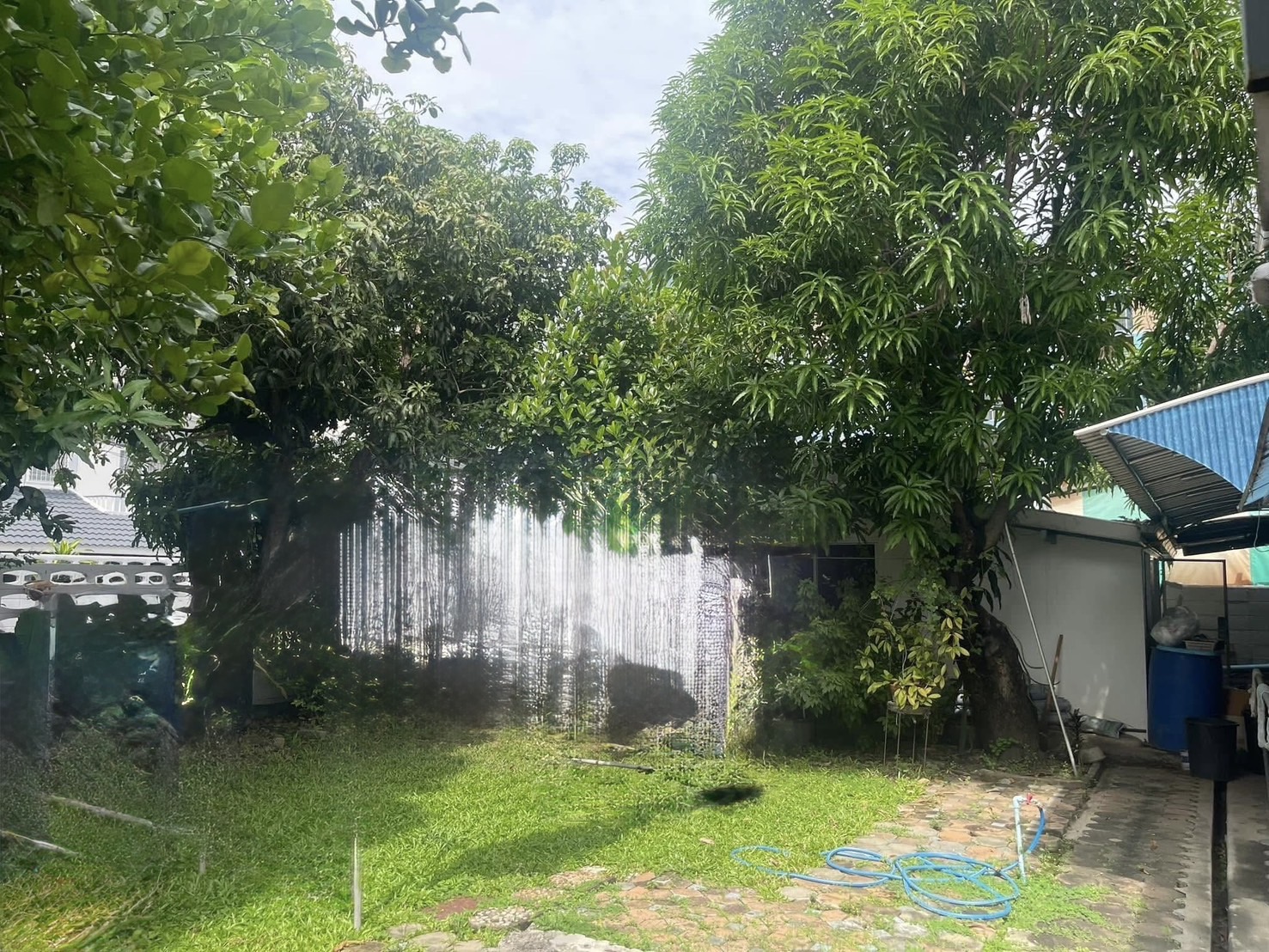 ประกาศฟรี! ซื้อ-ขาย-เช่า คอนโด บ้าน ทาวน์โฮม ที่ดิน และพื้นที่เชิงพาณิชย์ทั่วประเทศไทย ทุกทำเล ทุกงบประมาณ ไม่มีค่าใช้จ่าย ลงง่าย ขายไว เข้าถึงผู้ซื้อโดยตรง 4 202085pic3.jpg