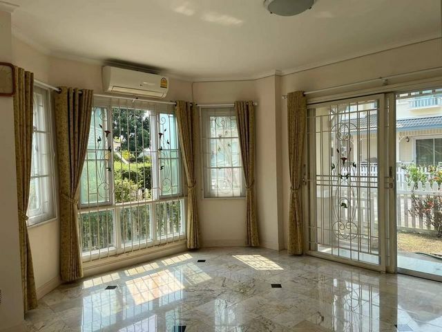 ประกาศฟรี! ซื้อ-ขาย-เช่า คอนโด บ้าน ทาวน์โฮม ที่ดิน และพื้นที่เชิงพาณิชย์ทั่วประเทศไทย ทุกทำเล ทุกงบประมาณ ไม่มีค่าใช้จ่าย ลงง่าย ขายไว เข้าถึงผู้ซื้อโดยตรง 4 202181pic3.jpg