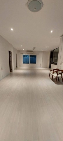 ประกาศฟรี! ซื้อ-ขาย-เช่า คอนโด บ้าน ทาวน์โฮม ที่ดิน และพื้นที่เชิงพาณิชย์ทั่วประเทศไทย ทุกทำเล ทุกงบประมาณ ไม่มีค่าใช้จ่าย ลงง่าย ขายไว เข้าถึงผู้ซื้อโดยตรง 5 202900pic4.jpg