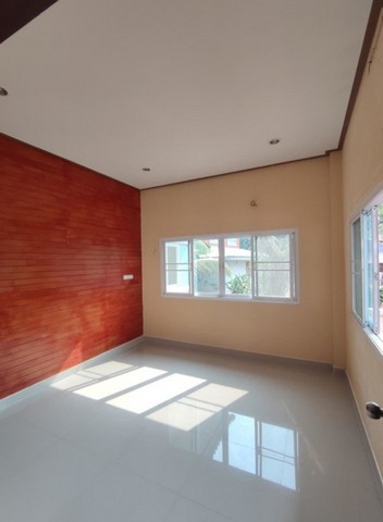 ประกาศฟรี! ซื้อ-ขาย-เช่า คอนโด บ้าน ทาวน์โฮม ที่ดิน และพื้นที่เชิงพาณิชย์ทั่วประเทศไทย ทุกทำเล ทุกงบประมาณ ไม่มีค่าใช้จ่าย ลงง่าย ขายไว เข้าถึงผู้ซื้อโดยตรง 5 200368pic4.jpg