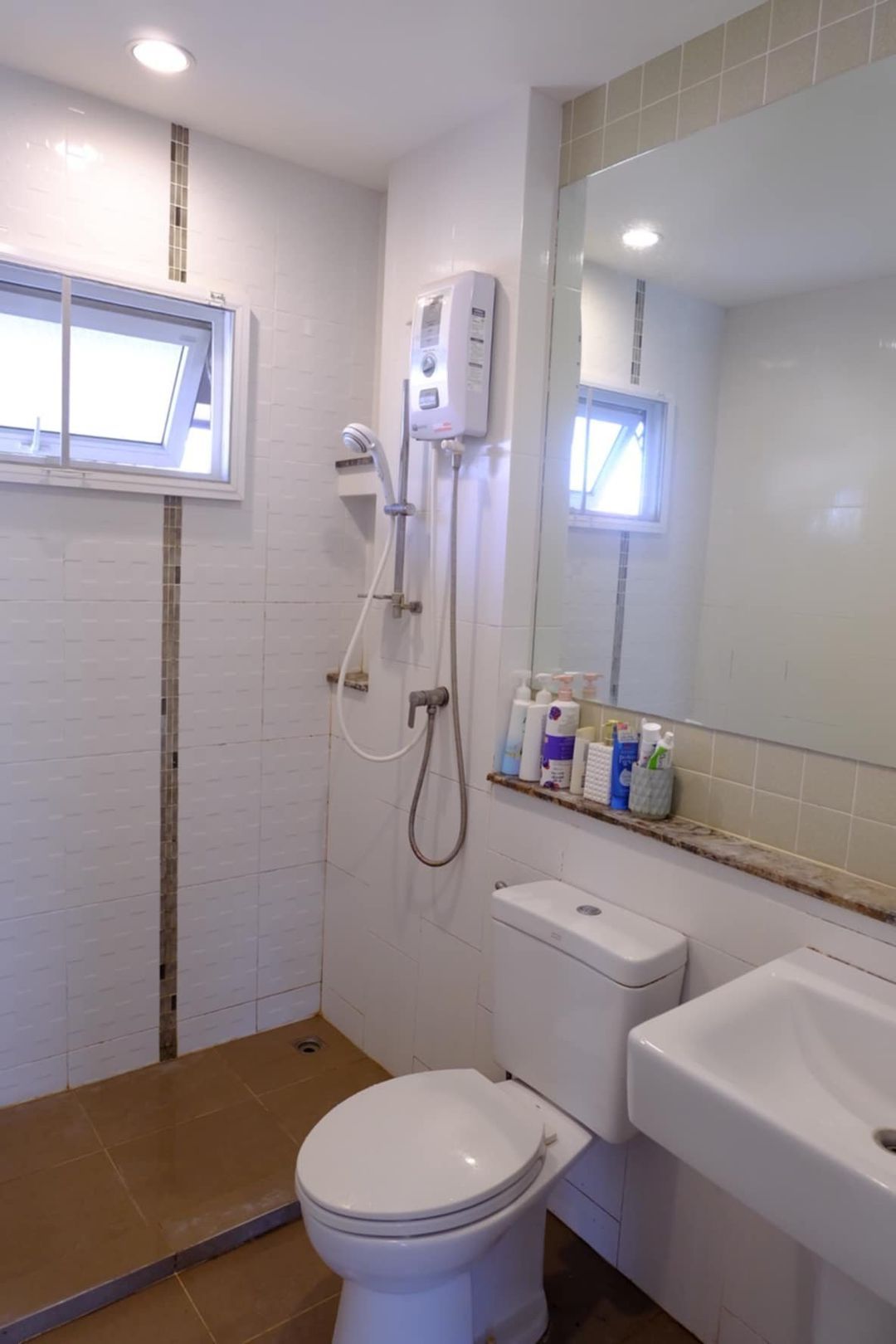 ประกาศฟรี! ซื้อ-ขาย-เช่า คอนโด บ้าน ทาวน์โฮม ที่ดิน และพื้นที่เชิงพาณิชย์ทั่วประเทศไทย ทุกทำเล ทุกงบประมาณ ไม่มีค่าใช้จ่าย ลงง่าย ขายไว เข้าถึงผู้ซื้อโดยตรง 5 203073pic4.jpg