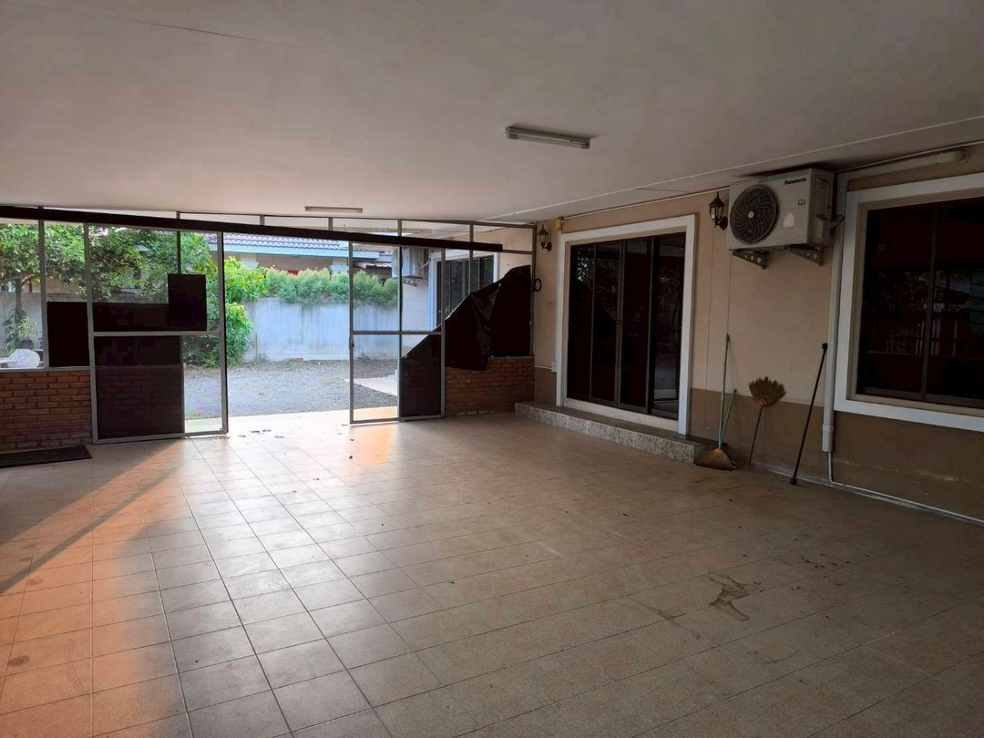 ประกาศฟรี! ซื้อ-ขาย-เช่า คอนโด บ้าน ทาวน์โฮม ที่ดิน และพื้นที่เชิงพาณิชย์ทั่วประเทศไทย ทุกทำเล ทุกงบประมาณ ไม่มีค่าใช้จ่าย ลงง่าย ขายไว เข้าถึงผู้ซื้อโดยตรง 3 203185pic2.jpg