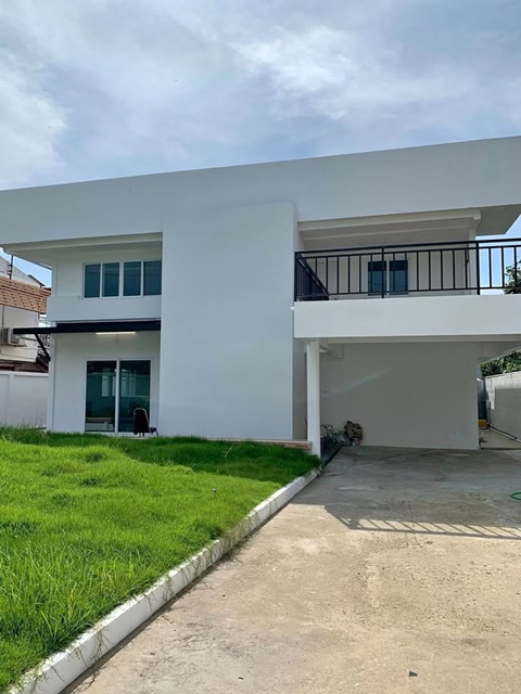 ประกาศฟรี! ซื้อ-ขาย-เช่า คอนโด บ้าน ทาวน์โฮม ที่ดิน และพื้นที่เชิงพาณิชย์ทั่วประเทศไทย ทุกทำเล ทุกงบประมาณ ไม่มีค่าใช้จ่าย ลงง่าย ขายไว เข้าถึงผู้ซื้อโดยตรง 2 203175pic1.jpg