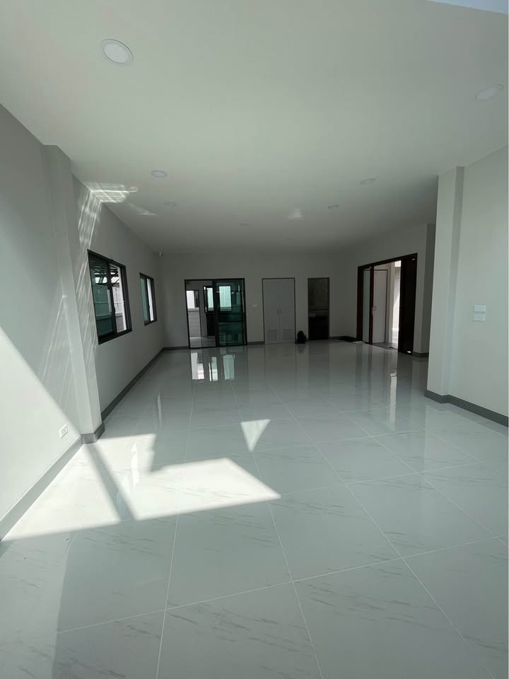 ประกาศฟรี! ซื้อ-ขาย-เช่า คอนโด บ้าน ทาวน์โฮม ที่ดิน และพื้นที่เชิงพาณิชย์ทั่วประเทศไทย ทุกทำเล ทุกงบประมาณ ไม่มีค่าใช้จ่าย ลงง่าย ขายไว เข้าถึงผู้ซื้อโดยตรง 3 492304pic2.jpg