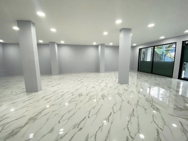 ประกาศฟรี! ซื้อ-ขาย-เช่า คอนโด บ้าน ทาวน์โฮม ที่ดิน และพื้นที่เชิงพาณิชย์ทั่วประเทศไทย ทุกทำเล ทุกงบประมาณ ไม่มีค่าใช้จ่าย ลงง่าย ขายไว เข้าถึงผู้ซื้อโดยตรง 3 492361pic2.jpg