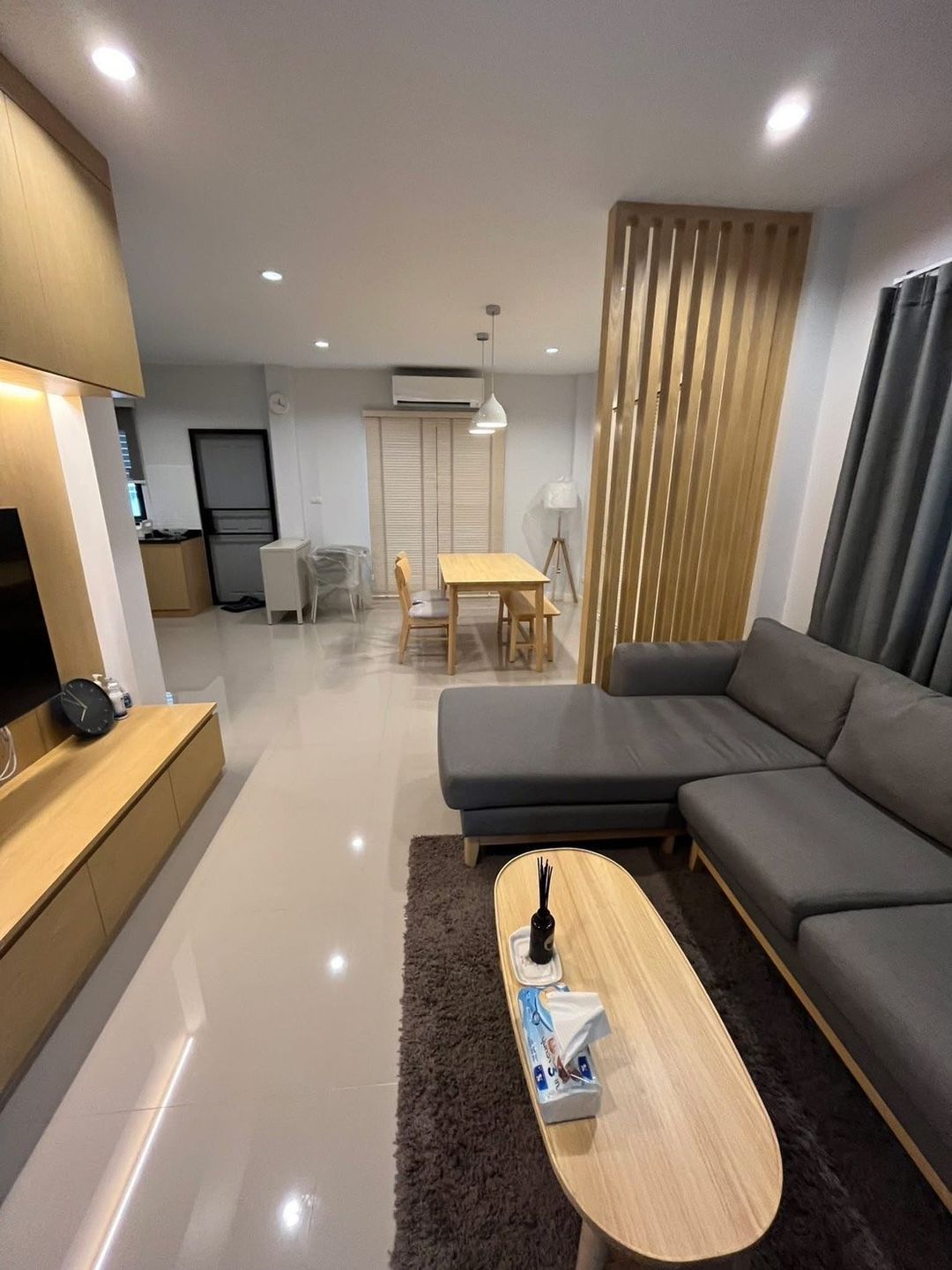 ประกาศฟรี! ซื้อ-ขาย-เช่า คอนโด บ้าน ทาวน์โฮม ที่ดิน และพื้นที่เชิงพาณิชย์ทั่วประเทศไทย ทุกทำเล ทุกงบประมาณ ไม่มีค่าใช้จ่าย ลงง่าย ขายไว เข้าถึงผู้ซื้อโดยตรง 3 203254pic2.jpg