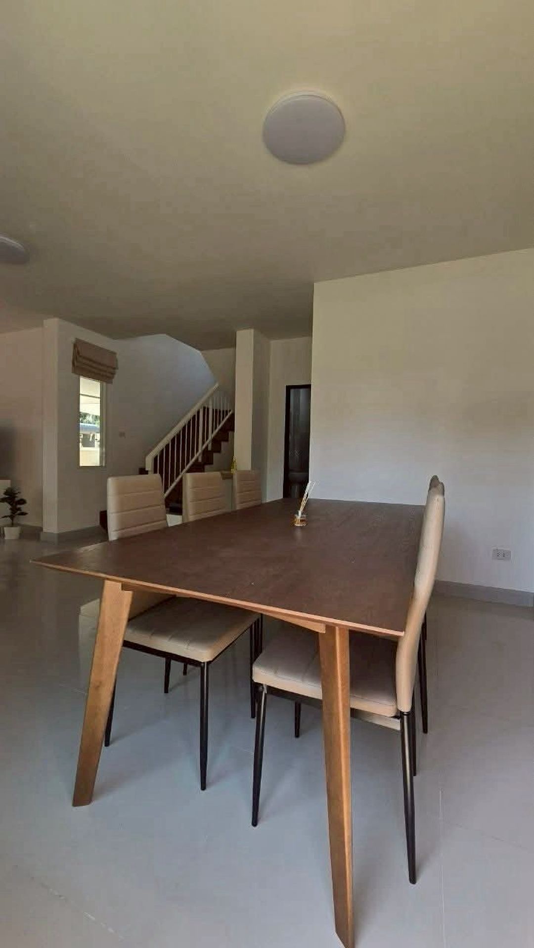 ประกาศฟรี! ซื้อ-ขาย-เช่า คอนโด บ้าน ทาวน์โฮม ที่ดิน และพื้นที่เชิงพาณิชย์ทั่วประเทศไทย ทุกทำเล ทุกงบประมาณ ไม่มีค่าใช้จ่าย ลงง่าย ขายไว เข้าถึงผู้ซื้อโดยตรง 5 203246pic4.jpg