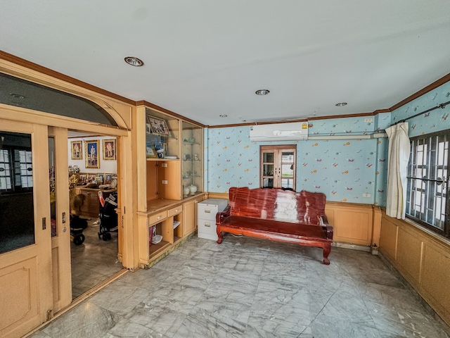 ประกาศฟรี! ซื้อ-ขาย-เช่า คอนโด บ้าน ทาวน์โฮม ที่ดิน และพื้นที่เชิงพาณิชย์ทั่วประเทศไทย ทุกทำเล ทุกงบประมาณ ไม่มีค่าใช้จ่าย ลงง่าย ขายไว เข้าถึงผู้ซื้อโดยตรง 4 492347pic3.jpg