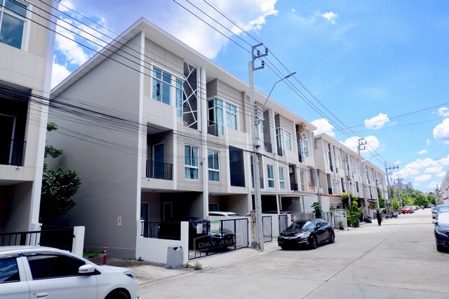 ประกาศฟรี! ซื้อ-ขาย-เช่า คอนโด บ้าน ทาวน์โฮม ที่ดิน และพื้นที่เชิงพาณิชย์ทั่วประเทศไทย ทุกทำเล ทุกงบประมาณ ไม่มีค่าใช้จ่าย ลงง่าย ขายไว เข้าถึงผู้ซื้อโดยตรง 4 292000pic3.jpg