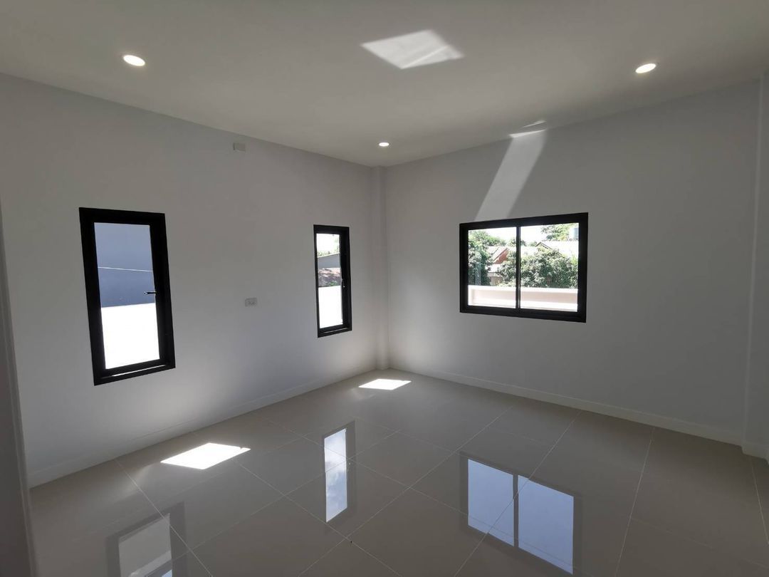 ประกาศฟรี! ซื้อ-ขาย-เช่า คอนโด บ้าน ทาวน์โฮม ที่ดิน และพื้นที่เชิงพาณิชย์ทั่วประเทศไทย ทุกทำเล ทุกงบประมาณ ไม่มีค่าใช้จ่าย ลงง่าย ขายไว เข้าถึงผู้ซื้อโดยตรง 5 203332pic4.jpg