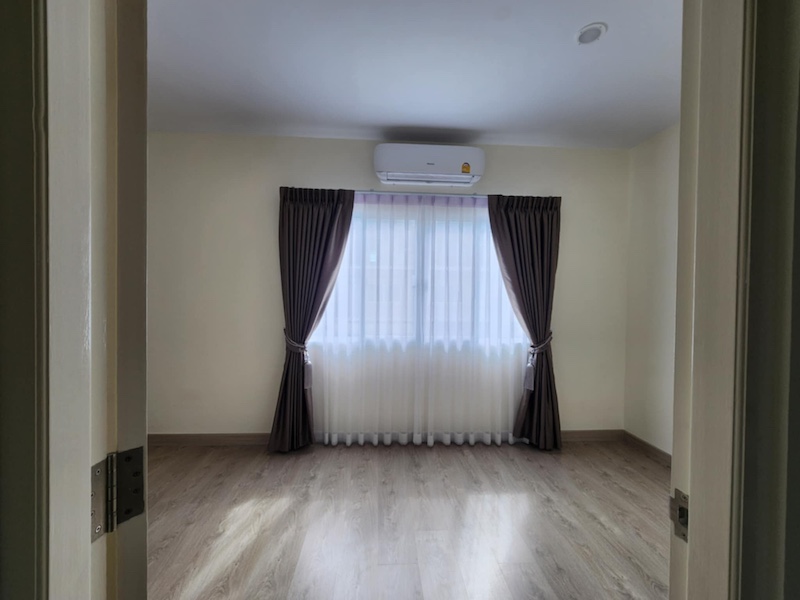 ประกาศฟรี! ซื้อ-ขาย-เช่า คอนโด บ้าน ทาวน์โฮม ที่ดิน และพื้นที่เชิงพาณิชย์ทั่วประเทศไทย ทุกทำเล ทุกงบประมาณ ไม่มีค่าใช้จ่าย ลงง่าย ขายไว เข้าถึงผู้ซื้อโดยตรง 4 492463pic3.jpg