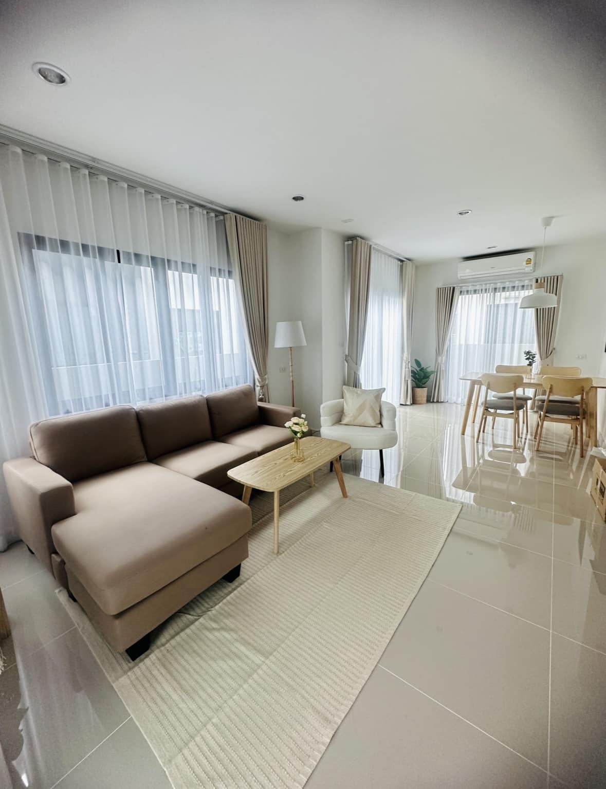 ประกาศฟรี! ซื้อ-ขาย-เช่า คอนโด บ้าน ทาวน์โฮม ที่ดิน และพื้นที่เชิงพาณิชย์ทั่วประเทศไทย ทุกทำเล ทุกงบประมาณ ไม่มีค่าใช้จ่าย ลงง่าย ขายไว เข้าถึงผู้ซื้อโดยตรง 3 492478pic2.jpg