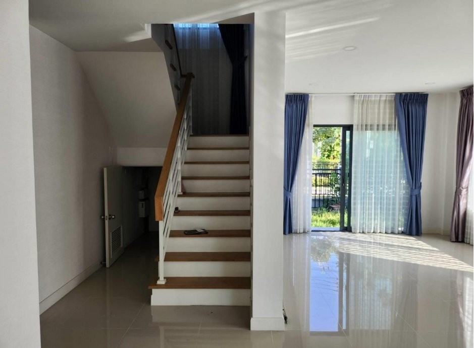 ประกาศฟรี! ซื้อ-ขาย-เช่า คอนโด บ้าน ทาวน์โฮม ที่ดิน และพื้นที่เชิงพาณิชย์ทั่วประเทศไทย ทุกทำเล ทุกงบประมาณ ไม่มีค่าใช้จ่าย ลงง่าย ขายไว เข้าถึงผู้ซื้อโดยตรง 4 200949pic3.jpg