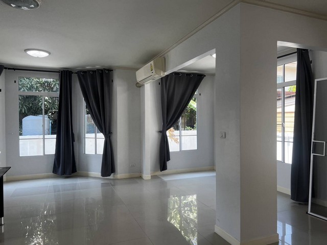 ประกาศฟรี! ซื้อ-ขาย-เช่า คอนโด บ้าน ทาวน์โฮม ที่ดิน และพื้นที่เชิงพาณิชย์ทั่วประเทศไทย ทุกทำเล ทุกงบประมาณ ไม่มีค่าใช้จ่าย ลงง่าย ขายไว เข้าถึงผู้ซื้อโดยตรง 4 492384pic3.jpg