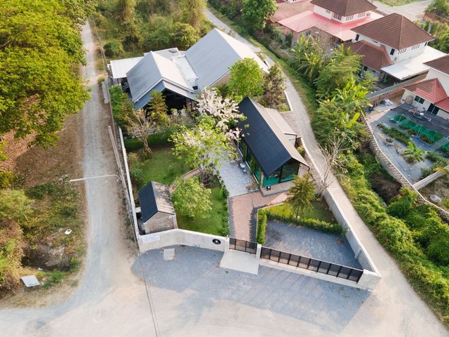 ประกาศฟรี! ซื้อ-ขาย-เช่า คอนโด บ้าน ทาวน์โฮม ที่ดิน และพื้นที่เชิงพาณิชย์ทั่วประเทศไทย ทุกทำเล ทุกงบประมาณ ไม่มีค่าใช้จ่าย ลงง่าย ขายไว เข้าถึงผู้ซื้อโดยตรง 2 203945pic1.jpg