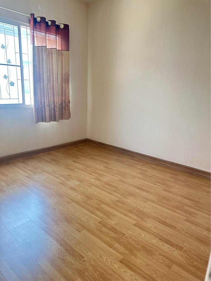 ประกาศฟรี! ซื้อ-ขาย-เช่า คอนโด บ้าน ทาวน์โฮม ที่ดิน และพื้นที่เชิงพาณิชย์ทั่วประเทศไทย ทุกทำเล ทุกงบประมาณ ไม่มีค่าใช้จ่าย ลงง่าย ขายไว เข้าถึงผู้ซื้อโดยตรง 5 203649pic4.jpg