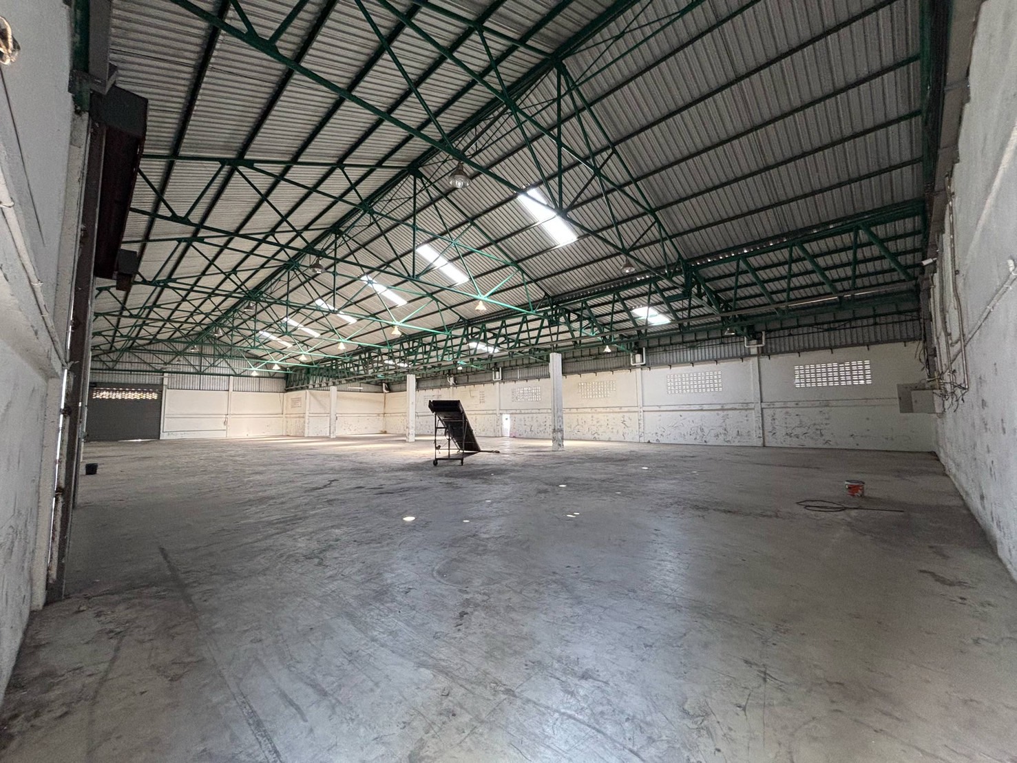 ประกาศฟรี! ซื้อ-ขาย-เช่า คอนโด บ้าน ทาวน์โฮม ที่ดิน และพื้นที่เชิงพาณิชย์ทั่วประเทศไทย ทุกทำเล ทุกงบประมาณ ไม่มีค่าใช้จ่าย ลงง่าย ขายไว เข้าถึงผู้ซื้อโดยตรง 5 202954pic4.jpg