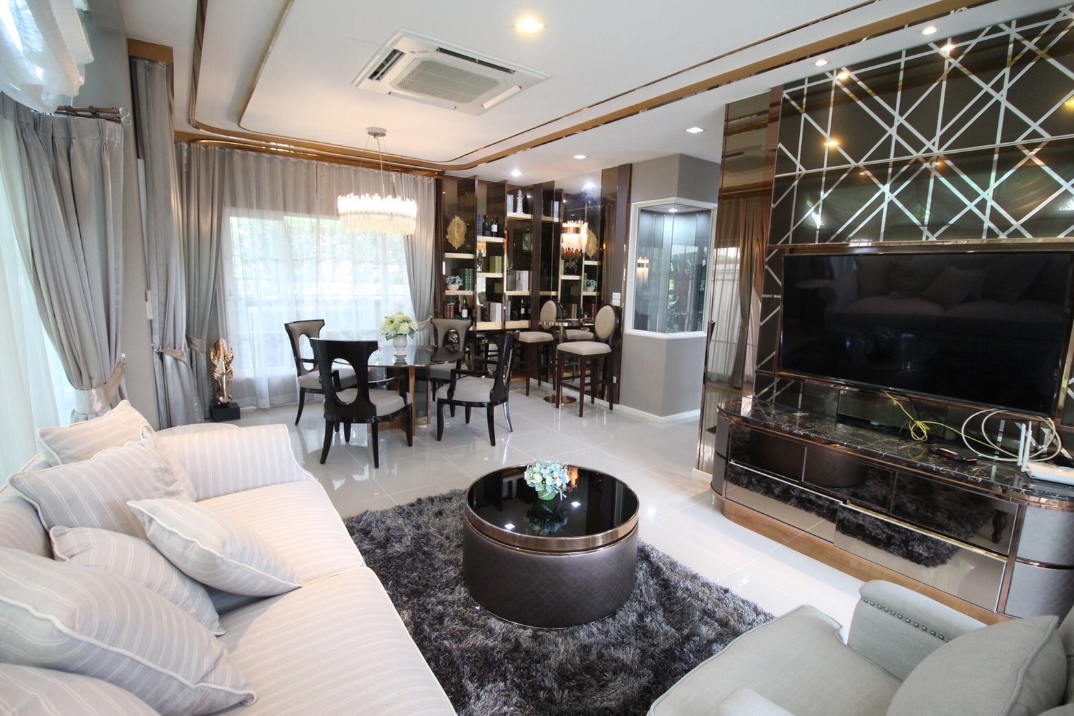 ประกาศฟรี! ซื้อ-ขาย-เช่า คอนโด บ้าน ทาวน์โฮม ที่ดิน และพื้นที่เชิงพาณิชย์ทั่วประเทศไทย ทุกทำเล ทุกงบประมาณ ไม่มีค่าใช้จ่าย ลงง่าย ขายไว เข้าถึงผู้ซื้อโดยตรง 3 201733pic2.jpg