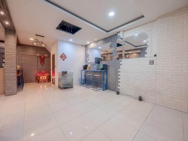 ประกาศฟรี! ซื้อ-ขาย-เช่า คอนโด บ้าน ทาวน์โฮม ที่ดิน และพื้นที่เชิงพาณิชย์ทั่วประเทศไทย ทุกทำเล ทุกงบประมาณ ไม่มีค่าใช้จ่าย ลงง่าย ขายไว เข้าถึงผู้ซื้อโดยตรง 5 492636pic4.jpg