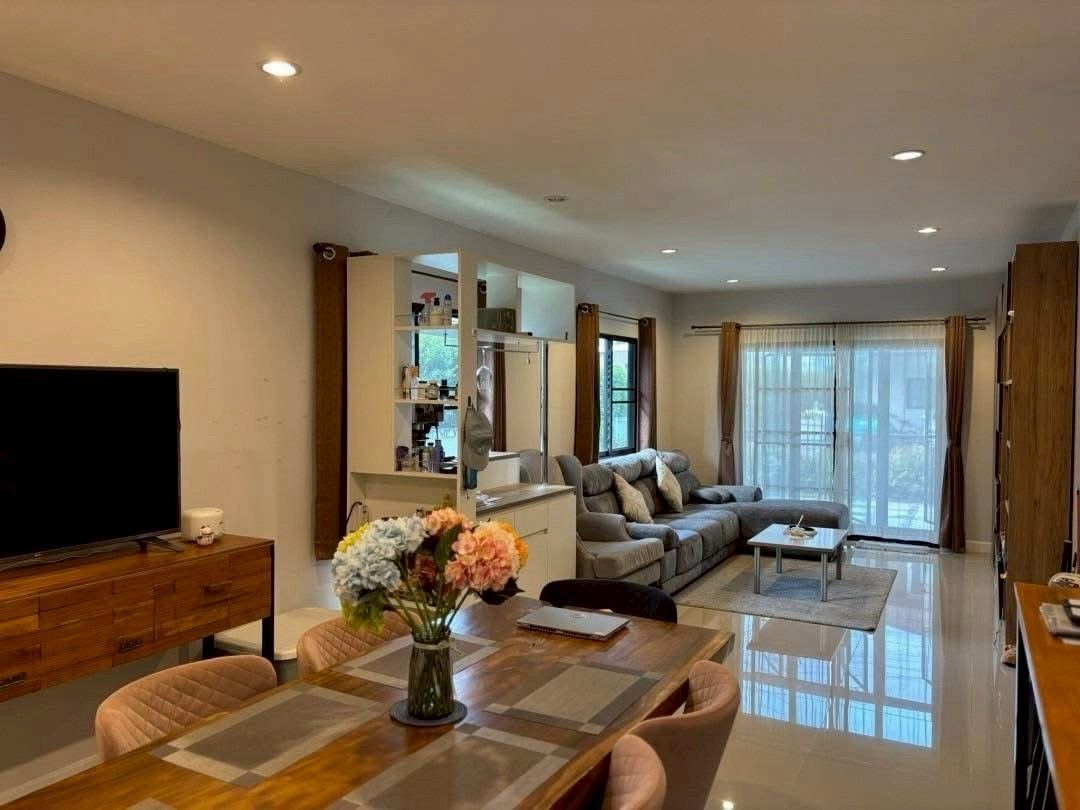 ประกาศฟรี! ซื้อ-ขาย-เช่า คอนโด บ้าน ทาวน์โฮม ที่ดิน และพื้นที่เชิงพาณิชย์ทั่วประเทศไทย ทุกทำเล ทุกงบประมาณ ไม่มีค่าใช้จ่าย ลงง่าย ขายไว เข้าถึงผู้ซื้อโดยตรง 4 204113pic3.jpg