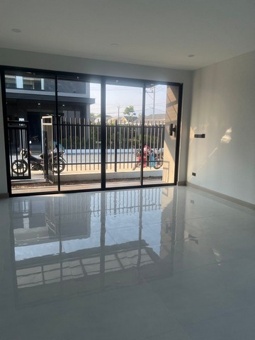 ประกาศฟรี! ซื้อ-ขาย-เช่า คอนโด บ้าน ทาวน์โฮม ที่ดิน และพื้นที่เชิงพาณิชย์ทั่วประเทศไทย ทุกทำเล ทุกงบประมาณ ไม่มีค่าใช้จ่าย ลงง่าย ขายไว เข้าถึงผู้ซื้อโดยตรง 5 204149pic4.jpg