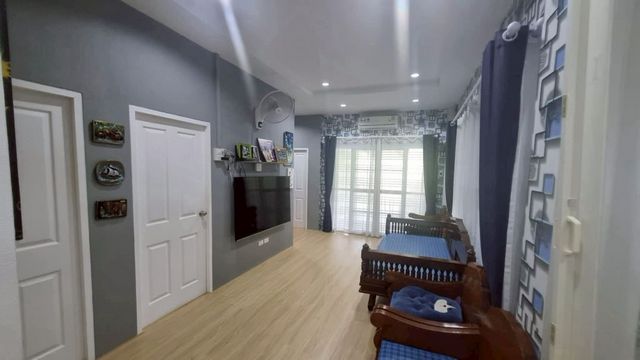 ประกาศฟรี! ซื้อ-ขาย-เช่า คอนโด บ้าน ทาวน์โฮม ที่ดิน และพื้นที่เชิงพาณิชย์ทั่วประเทศไทย ทุกทำเล ทุกงบประมาณ ไม่มีค่าใช้จ่าย ลงง่าย ขายไว เข้าถึงผู้ซื้อโดยตรง 4 204218pic3.jpg