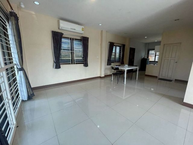 ประกาศฟรี! ซื้อ-ขาย-เช่า คอนโด บ้าน ทาวน์โฮม ที่ดิน และพื้นที่เชิงพาณิชย์ทั่วประเทศไทย ทุกทำเล ทุกงบประมาณ ไม่มีค่าใช้จ่าย ลงง่าย ขายไว เข้าถึงผู้ซื้อโดยตรง 4 205118pic3.jpg