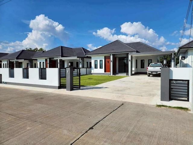 ประกาศฟรี! ซื้อ-ขาย-เช่า คอนโด บ้าน ทาวน์โฮม ที่ดิน และพื้นที่เชิงพาณิชย์ทั่วประเทศไทย ทุกทำเล ทุกงบประมาณ ไม่มีค่าใช้จ่าย ลงง่าย ขายไว เข้าถึงผู้ซื้อโดยตรง 2 205114pic1.jpg