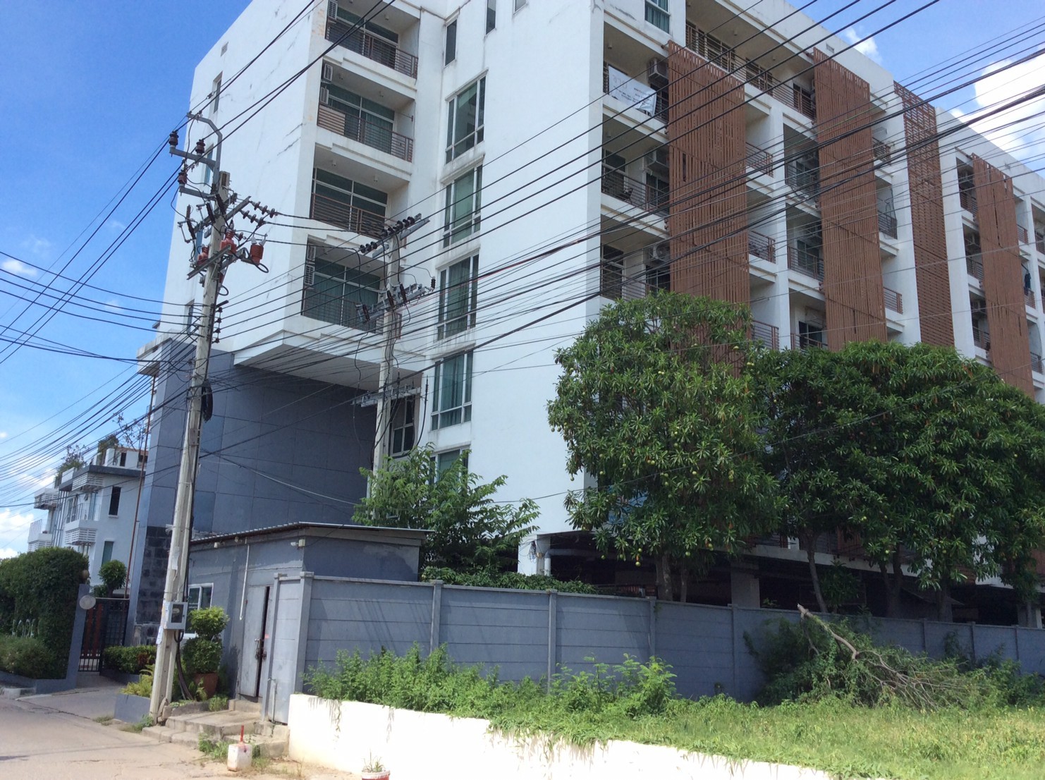 ประกาศฟรี! ซื้อ-ขาย-เช่า คอนโด บ้าน ทาวน์โฮม ที่ดิน และพื้นที่เชิงพาณิชย์ทั่วประเทศไทย ทุกทำเล ทุกงบประมาณ ไม่มีค่าใช้จ่าย ลงง่าย ขายไว เข้าถึงผู้ซื้อโดยตรง 2 192374pic1.jpg