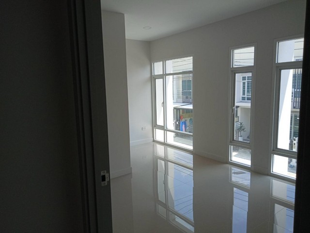 ประกาศฟรี! ซื้อ-ขาย-เช่า คอนโด บ้าน ทาวน์โฮม ที่ดิน และพื้นที่เชิงพาณิชย์ทั่วประเทศไทย ทุกทำเล ทุกงบประมาณ ไม่มีค่าใช้จ่าย ลงง่าย ขายไว เข้าถึงผู้ซื้อโดยตรง 3 293433pic2.jpg