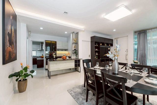 ประกาศฟรี! ซื้อ-ขาย-เช่า คอนโด บ้าน ทาวน์โฮม ที่ดิน และพื้นที่เชิงพาณิชย์ทั่วประเทศไทย ทุกทำเล ทุกงบประมาณ ไม่มีค่าใช้จ่าย ลงง่าย ขายไว เข้าถึงผู้ซื้อโดยตรง 5 205240pic4.jpg