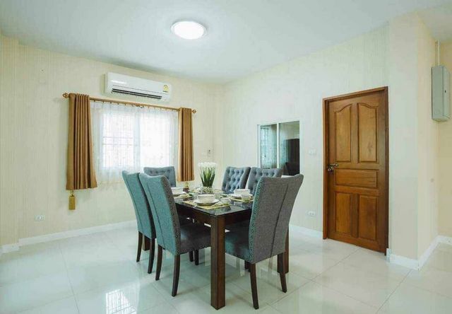 ประกาศฟรี! ซื้อ-ขาย-เช่า คอนโด บ้าน ทาวน์โฮม ที่ดิน และพื้นที่เชิงพาณิชย์ทั่วประเทศไทย ทุกทำเล ทุกงบประมาณ ไม่มีค่าใช้จ่าย ลงง่าย ขายไว เข้าถึงผู้ซื้อโดยตรง 5 205235pic4.jpg