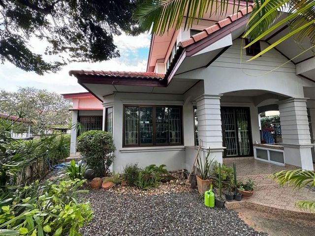 ประกาศฟรี! ซื้อ-ขาย-เช่า คอนโด บ้าน ทาวน์โฮม ที่ดิน และพื้นที่เชิงพาณิชย์ทั่วประเทศไทย ทุกทำเล ทุกงบประมาณ ไม่มีค่าใช้จ่าย ลงง่าย ขายไว เข้าถึงผู้ซื้อโดยตรง 3 205232pic2.jpg