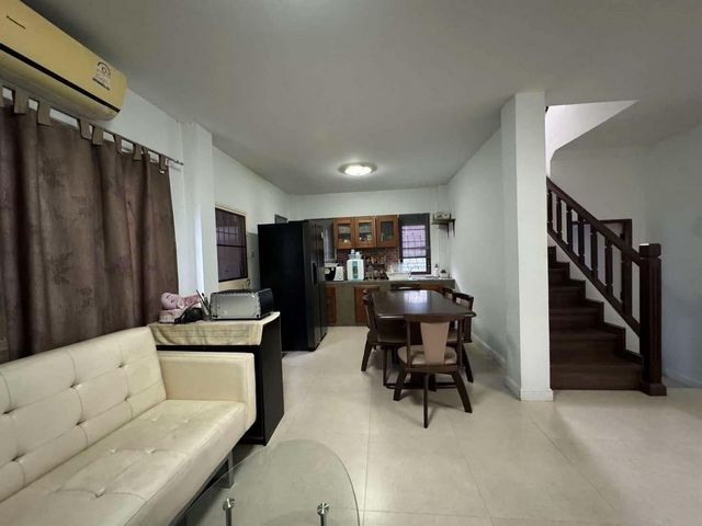 ประกาศฟรี! ซื้อ-ขาย-เช่า คอนโด บ้าน ทาวน์โฮม ที่ดิน และพื้นที่เชิงพาณิชย์ทั่วประเทศไทย ทุกทำเล ทุกงบประมาณ ไม่มีค่าใช้จ่าย ลงง่าย ขายไว เข้าถึงผู้ซื้อโดยตรง 5 205232pic4.jpg