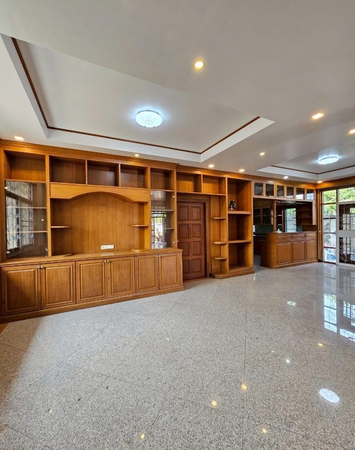 ประกาศฟรี! ซื้อ-ขาย-เช่า คอนโด บ้าน ทาวน์โฮม ที่ดิน และพื้นที่เชิงพาณิชย์ทั่วประเทศไทย ทุกทำเล ทุกงบประมาณ ไม่มีค่าใช้จ่าย ลงง่าย ขายไว เข้าถึงผู้ซื้อโดยตรง 5 205213pic4.jpg