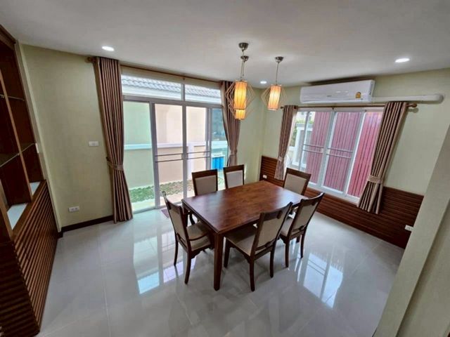 ประกาศฟรี! ซื้อ-ขาย-เช่า คอนโด บ้าน ทาวน์โฮม ที่ดิน และพื้นที่เชิงพาณิชย์ทั่วประเทศไทย ทุกทำเล ทุกงบประมาณ ไม่มีค่าใช้จ่าย ลงง่าย ขายไว เข้าถึงผู้ซื้อโดยตรง 3 205315pic2.jpg