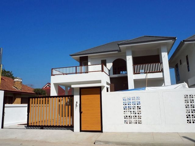 ประกาศฟรี! ซื้อ-ขาย-เช่า คอนโด บ้าน ทาวน์โฮม ที่ดิน และพื้นที่เชิงพาณิชย์ทั่วประเทศไทย ทุกทำเล ทุกงบประมาณ ไม่มีค่าใช้จ่าย ลงง่าย ขายไว เข้าถึงผู้ซื้อโดยตรง 2 205314pic1.jpg