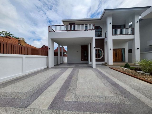 ประกาศฟรี! ซื้อ-ขาย-เช่า คอนโด บ้าน ทาวน์โฮม ที่ดิน และพื้นที่เชิงพาณิชย์ทั่วประเทศไทย ทุกทำเล ทุกงบประมาณ ไม่มีค่าใช้จ่าย ลงง่าย ขายไว เข้าถึงผู้ซื้อโดยตรง 3 205314pic2.jpg