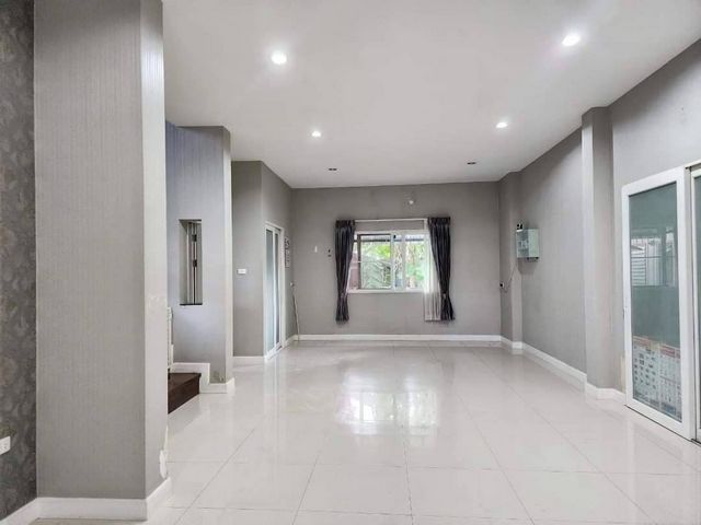 ประกาศฟรี! ซื้อ-ขาย-เช่า คอนโด บ้าน ทาวน์โฮม ที่ดิน และพื้นที่เชิงพาณิชย์ทั่วประเทศไทย ทุกทำเล ทุกงบประมาณ ไม่มีค่าใช้จ่าย ลงง่าย ขายไว เข้าถึงผู้ซื้อโดยตรง 4 205476pic3.jpg