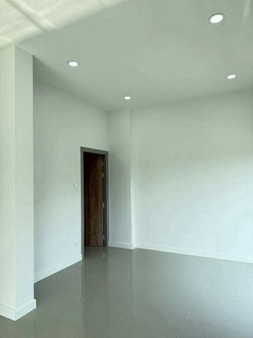 ประกาศฟรี! ซื้อ-ขาย-เช่า คอนโด บ้าน ทาวน์โฮม ที่ดิน และพื้นที่เชิงพาณิชย์ทั่วประเทศไทย ทุกทำเล ทุกงบประมาณ ไม่มีค่าใช้จ่าย ลงง่าย ขายไว เข้าถึงผู้ซื้อโดยตรง 5 205474pic4.jpg