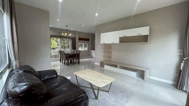 ประกาศฟรี! ซื้อ-ขาย-เช่า คอนโด บ้าน ทาวน์โฮม ที่ดิน และพื้นที่เชิงพาณิชย์ทั่วประเทศไทย ทุกทำเล ทุกงบประมาณ ไม่มีค่าใช้จ่าย ลงง่าย ขายไว เข้าถึงผู้ซื้อโดยตรง 3 205535pic2.jpg