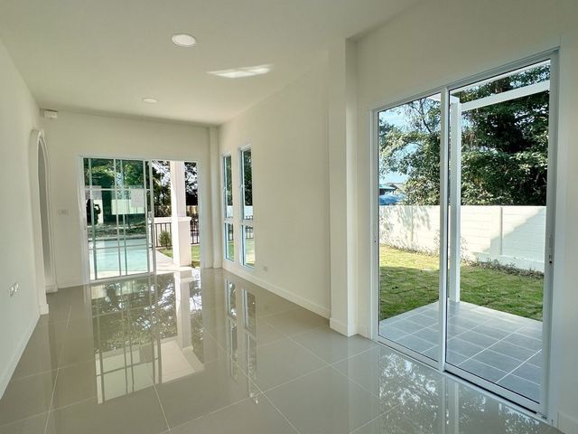 ประกาศฟรี! ซื้อ-ขาย-เช่า คอนโด บ้าน ทาวน์โฮม ที่ดิน และพื้นที่เชิงพาณิชย์ทั่วประเทศไทย ทุกทำเล ทุกงบประมาณ ไม่มีค่าใช้จ่าย ลงง่าย ขายไว เข้าถึงผู้ซื้อโดยตรง 3 205559pic2.jpg